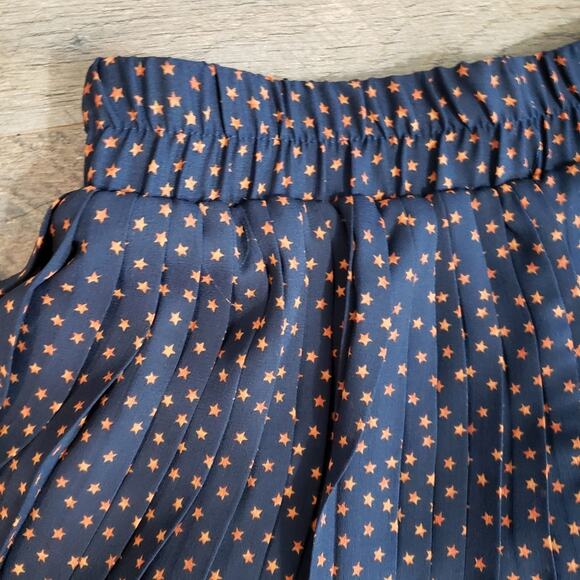 NWT She + Sky Star Print Cotton Pleated Shorts - Picture 4 of 9